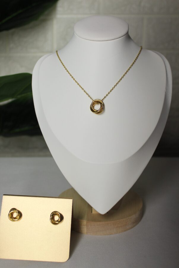 Set de collar con aretes
